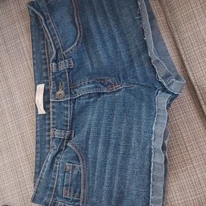 Juniors, No Boundaries Jean Shorts. Size 13